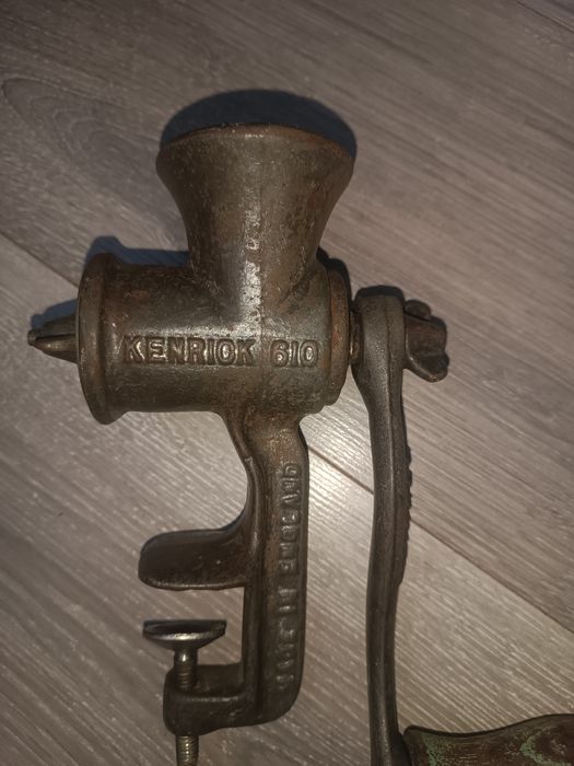 М'ясорубка вінтажна