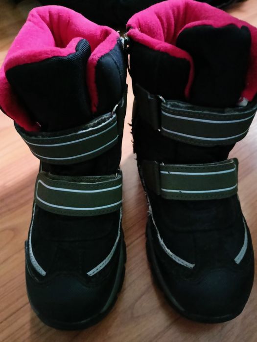 Чоботи ботинки сапоги.