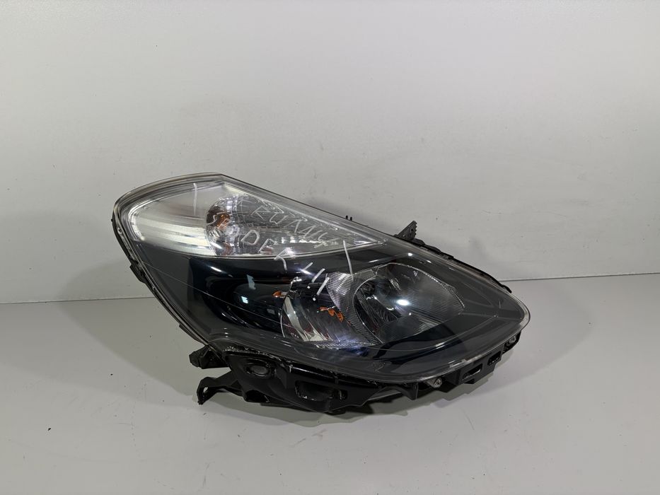 Renault clio iii 3 lift lampa przód przednia prawa europa uszkodzona