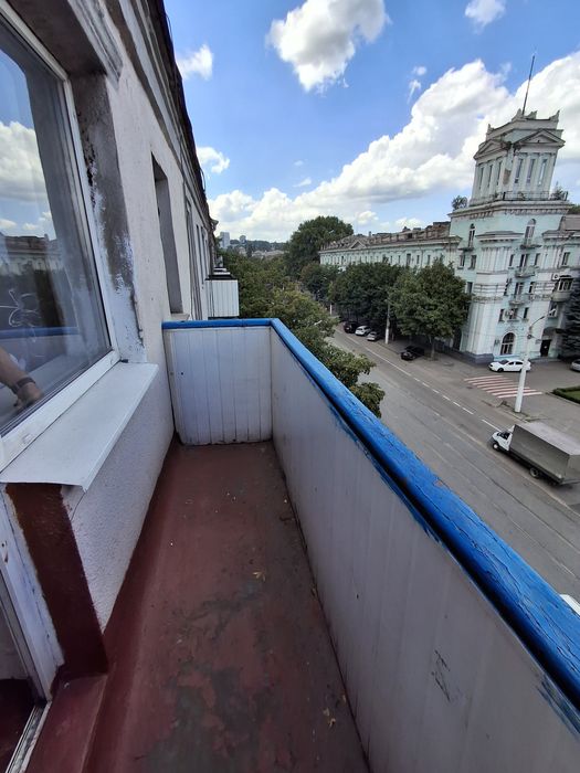 Продам 2к в центре города