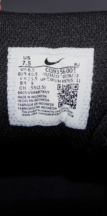 Damskie buty sportowe Nike r.40.5