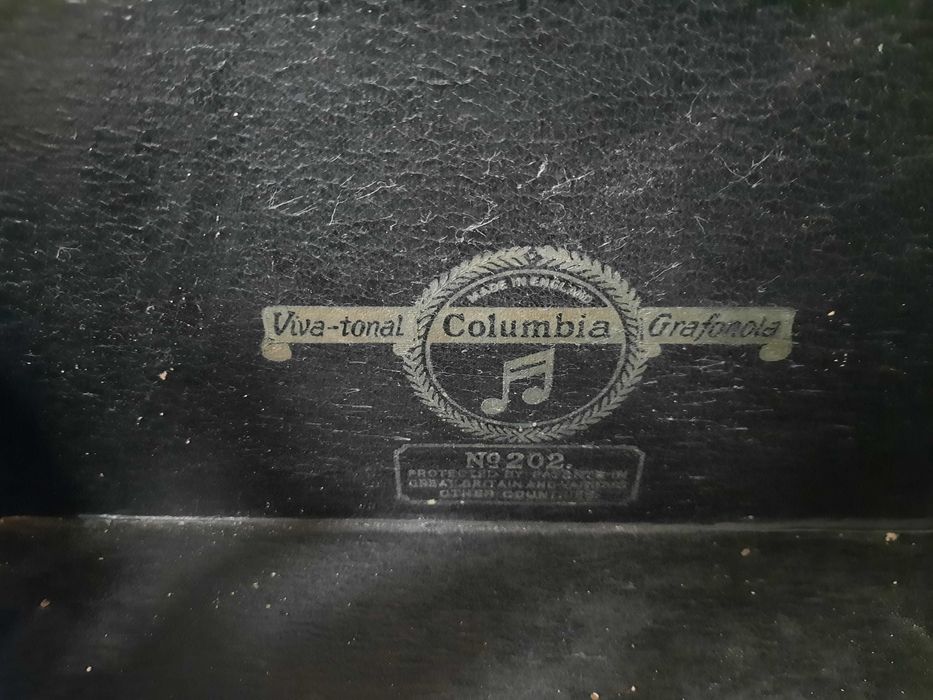 Grafonola antiga COLUMBIA