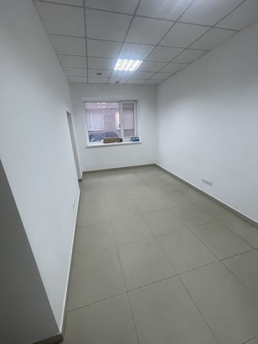 Приміщення в оренду кабінет в салоні центр міста район старої піцеріі