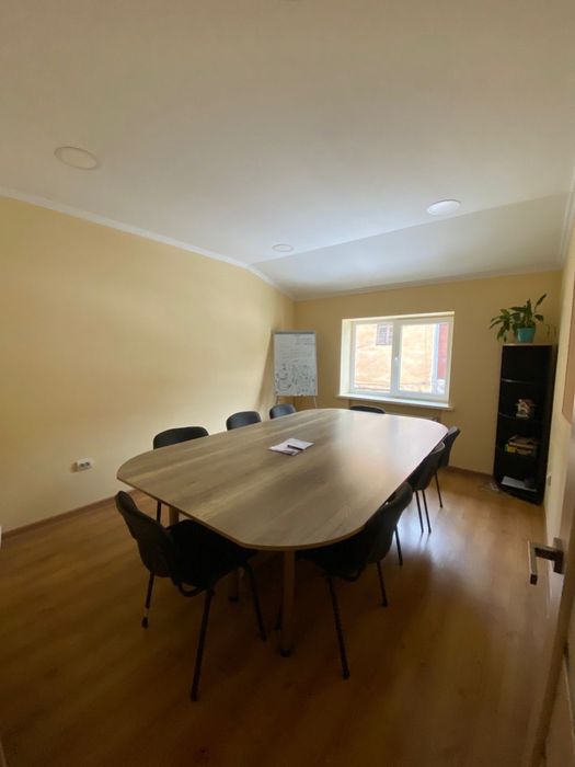 Продам комерційне приміщення в центрі