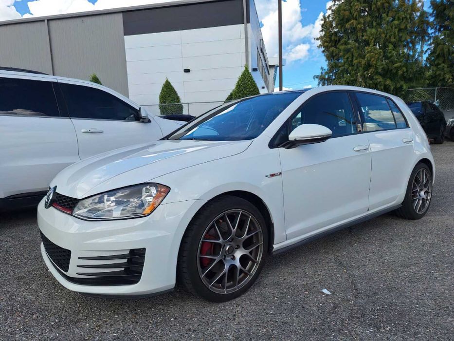 Volkswagen Golf GTI      2016