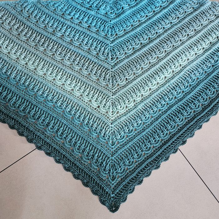Chusta robiona ręcznie na szydełku rękodzieło Handmade