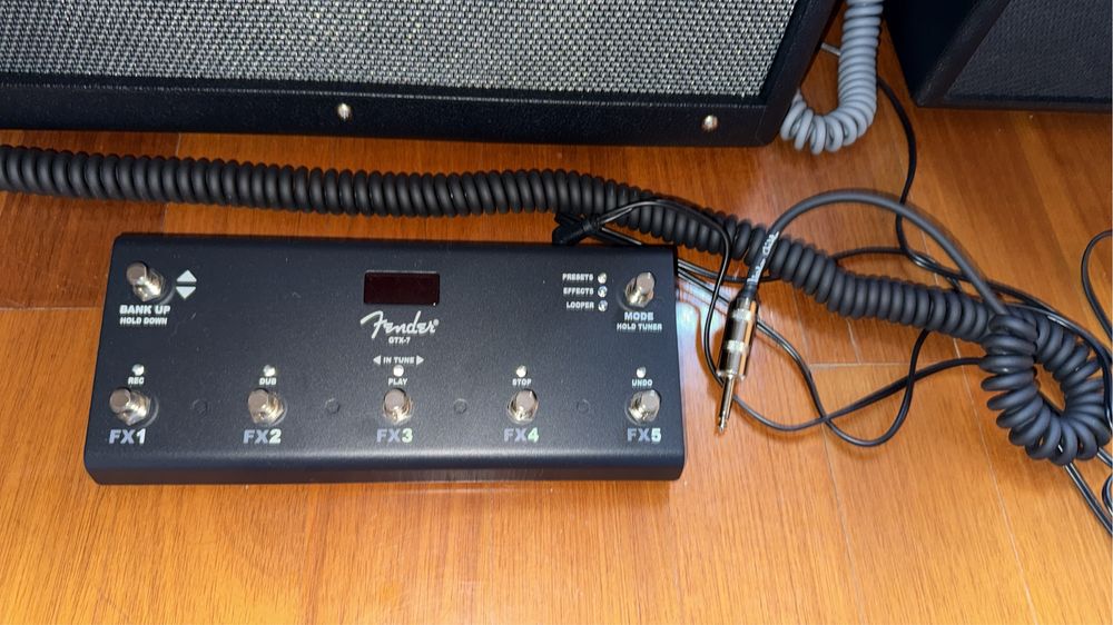 Fender mustang GTX 100