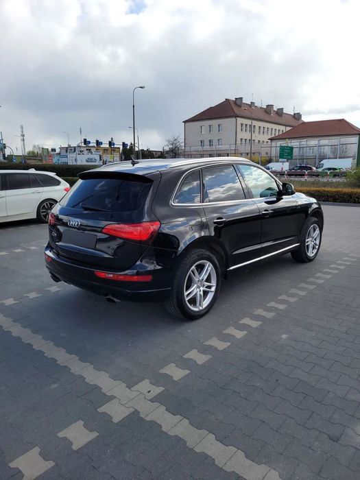 Audi Q5 AUDI Q5 2.0 TFSI Quattro wersja Premium Plus
