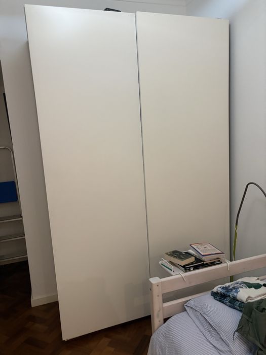 Roupeiro ikea pax 150x236cm