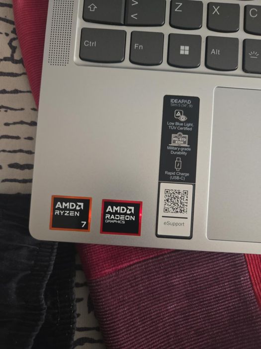 Portátil Lenovo Ideapad Slim 5 (32GB RAM, 1TB, 780M)