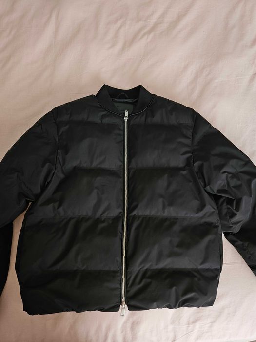 Blusão preto da Massimo Dutti, coleção de 2024