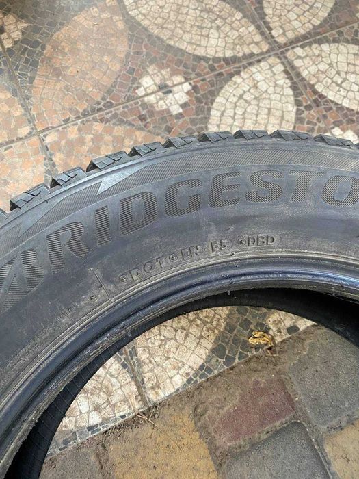 Шина Bridgestone Blizzak 225/65 R17