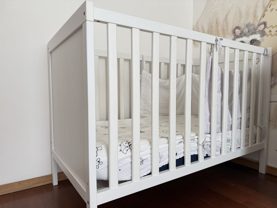 Berço bebe com colchao e resguardos