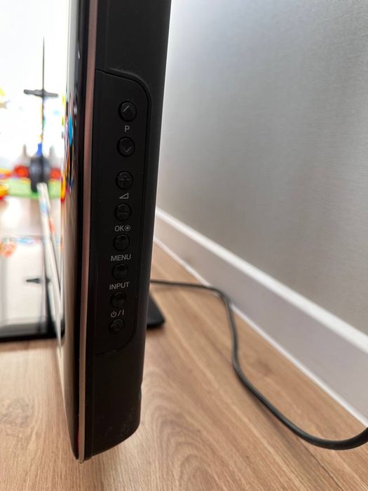 Телевізор LG 42 дюйма