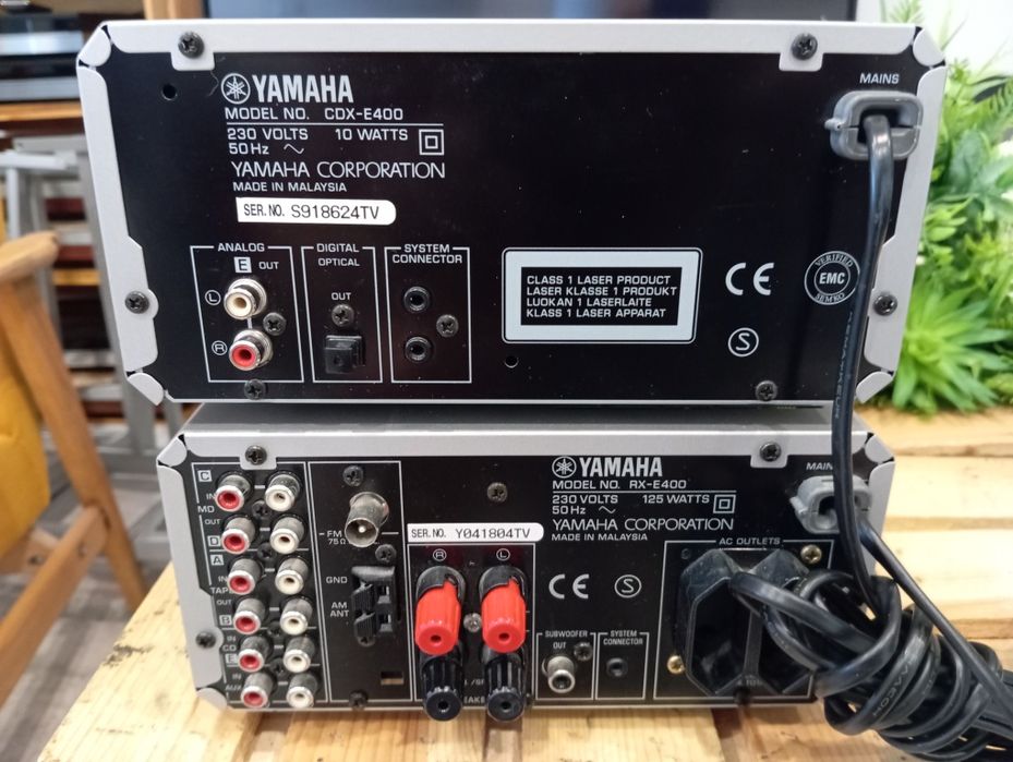 Wieża Yamaha RX-E400 + CDX-E400 + pilot CRX-E400/E300