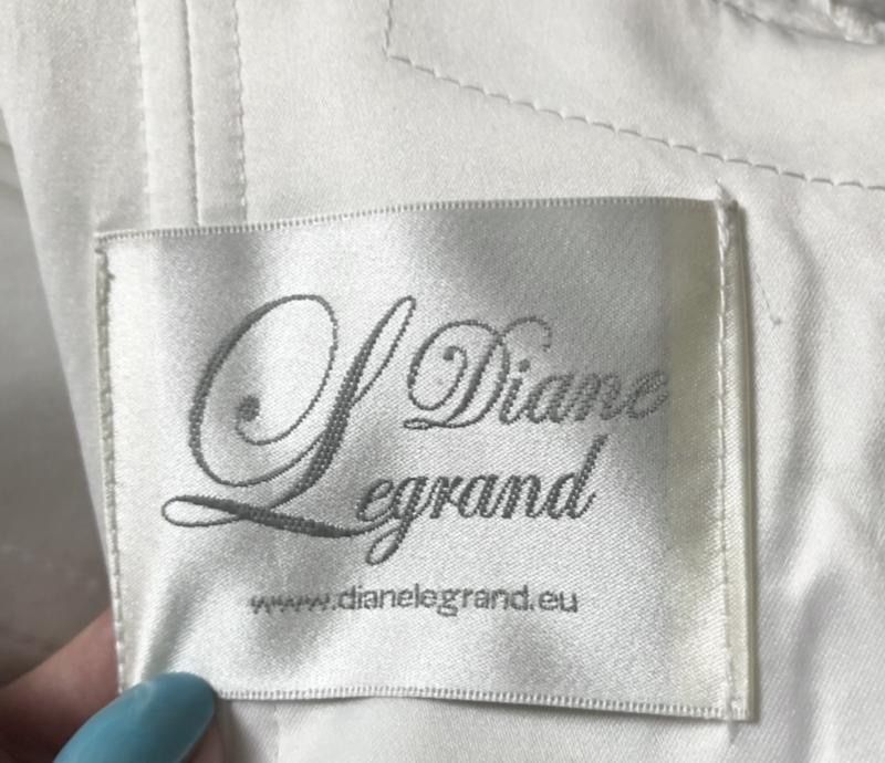 Франція шикарне весільне плаття сукня з фатою в комплекті