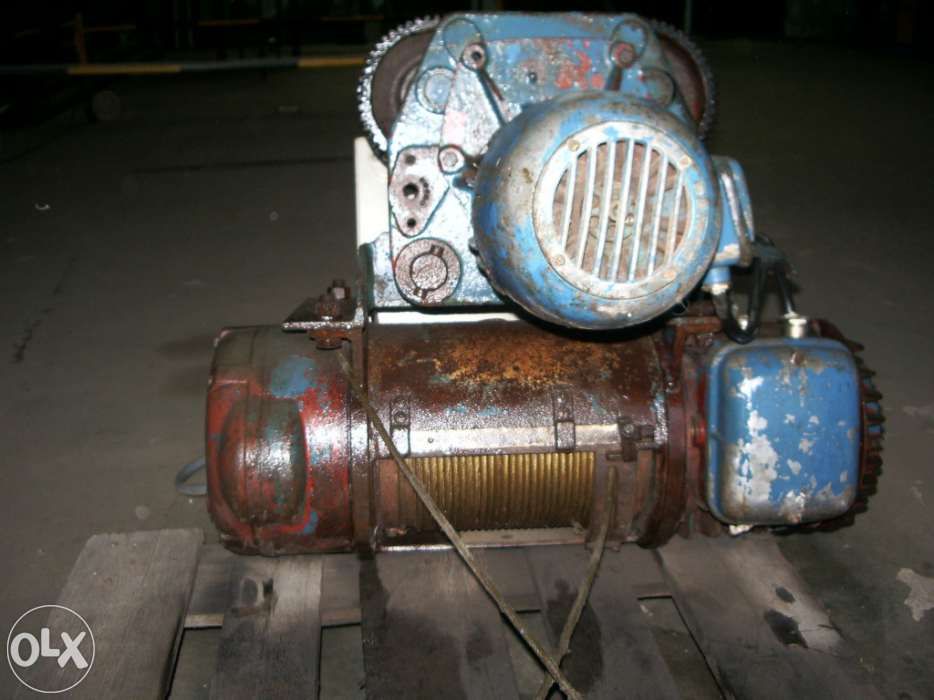 Guincho DEMAG 1750 Kg com quadro elétrico