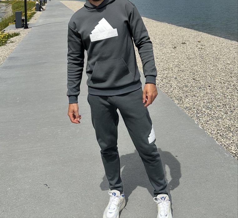 Спортивний костюм