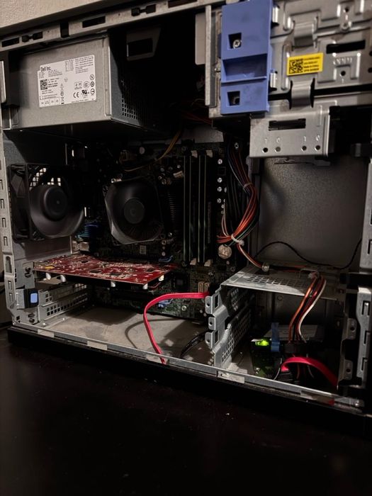 Dell OptiPlex 990 i7 / 16 GB RAM / SSD + HDD / Radeon R7 250 / Windows 11 Pro