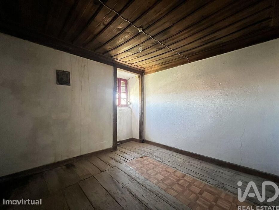 Casa de Campo T2 em São Miguel, Santa Eufémia e Rabaçal de 120 m2