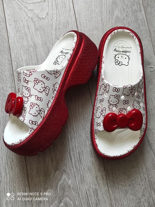 Кроксы, Crocs  Hello Kitty Stomp Slide.M5 W7.