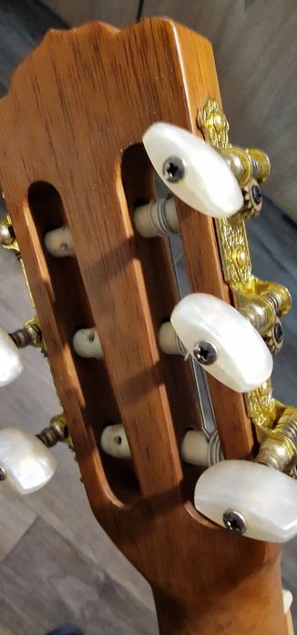 Gitara Luna HEN 02 NYL