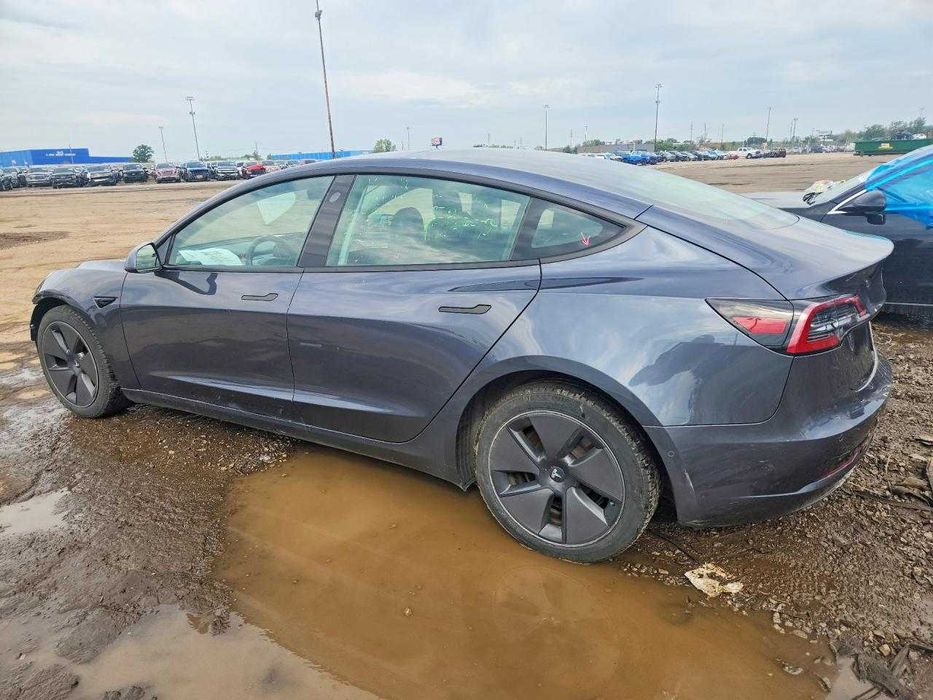 Tesla Model 3 2021;