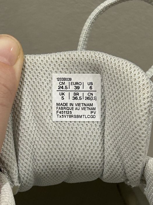 Жіночі Кросівки Asics Gel Kinetic Fluent