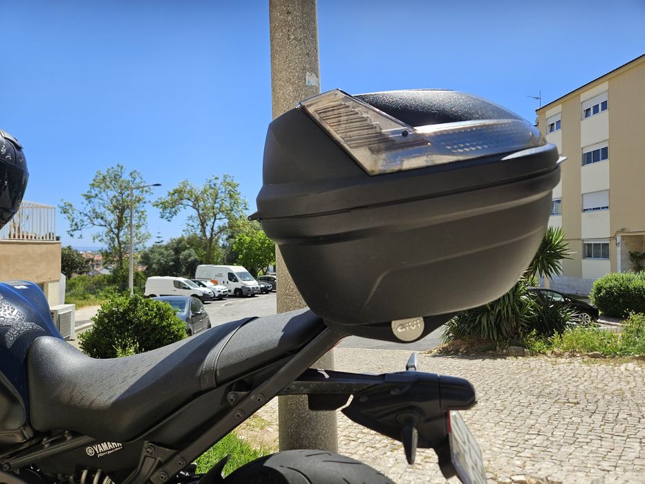 Top Case Givi Blade MT09