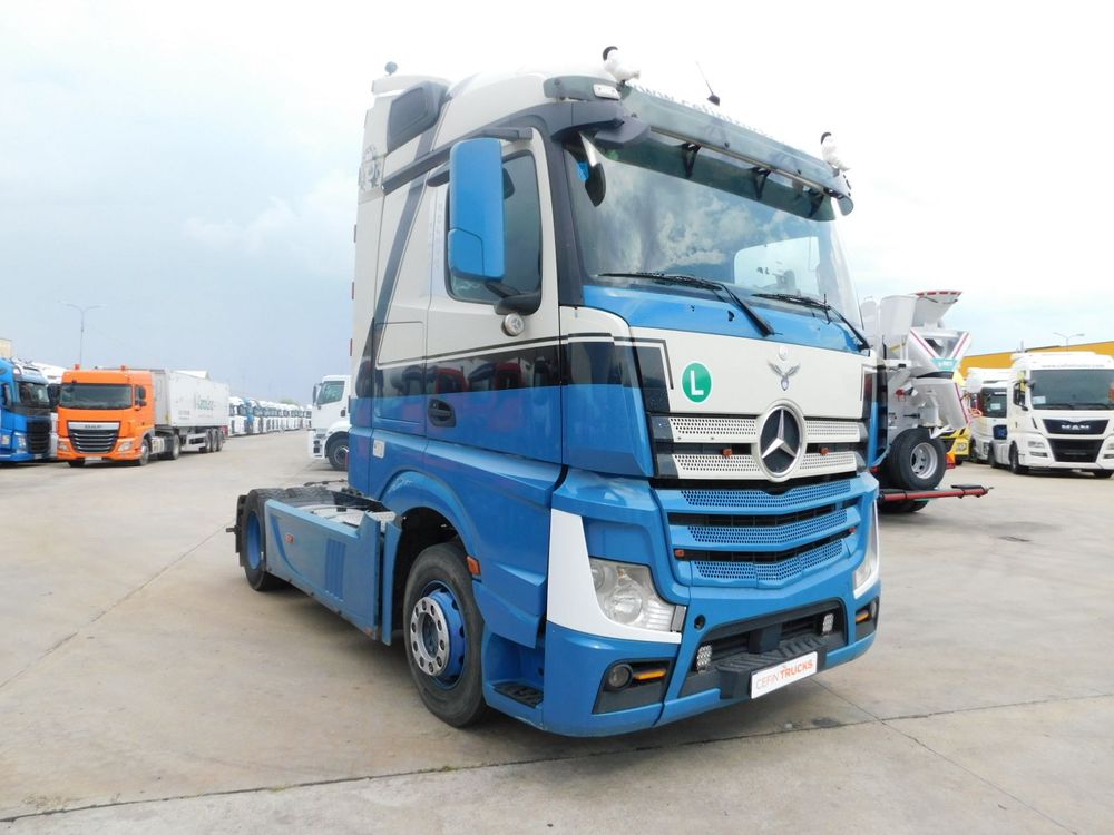alt