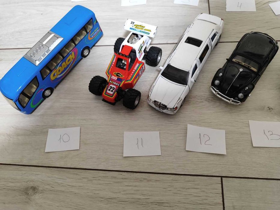 Машинка іграшкові