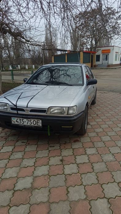 Продам нісан сані 1.4 1992г