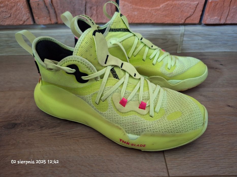 Sprzedam buty do koszykówki TARMAK rozm.43