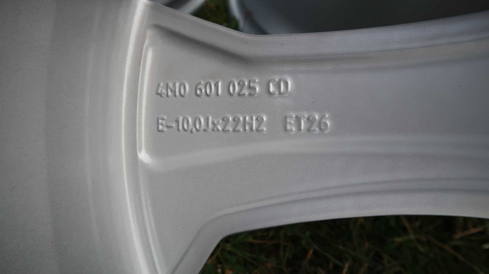 Oryginalne Felgi aluminiowe Audi SQ7 Q7 Q8 SQ8 22'' 4M0