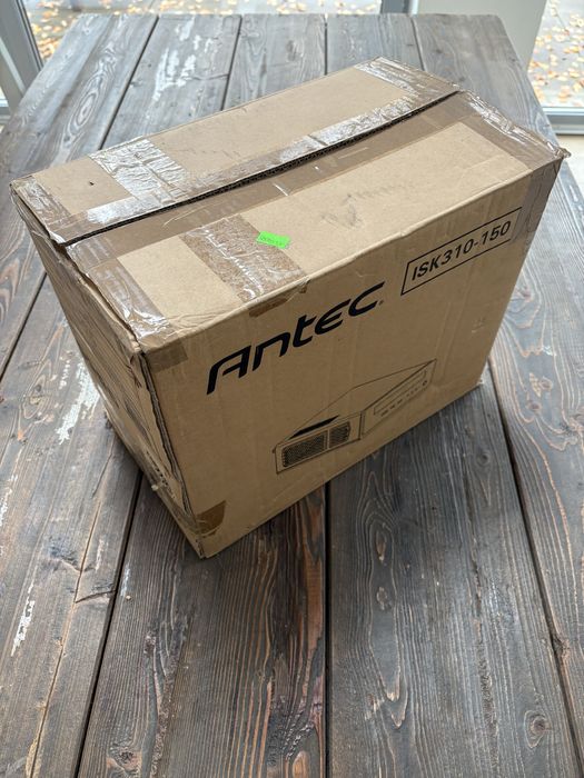 Obudowa komputerowa Antec ISK 310-150 z zasilaczem