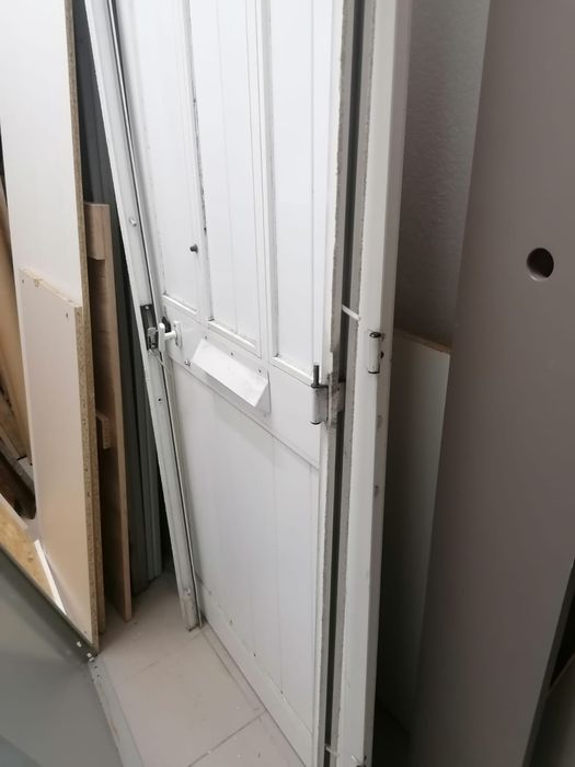 Porta de entrada alumínio