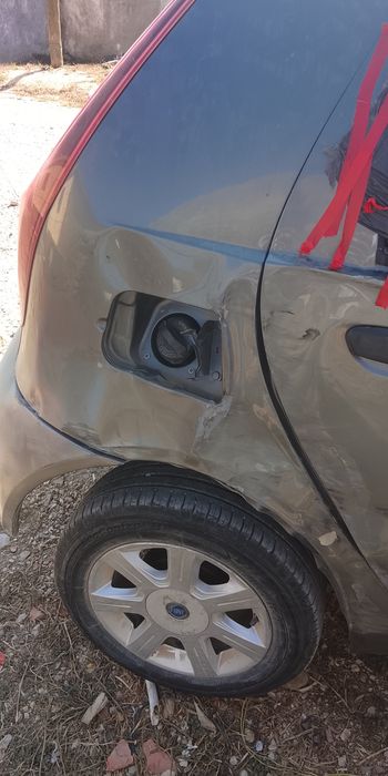 Vendo Fiat Punto a gasóleo batido