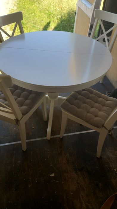 Stol ikea Ingatrop z krzesłami