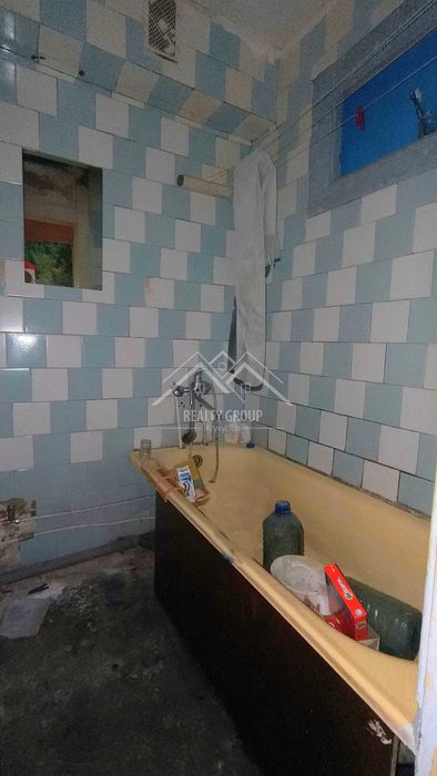 Продам 2к брежнівку на Рудані