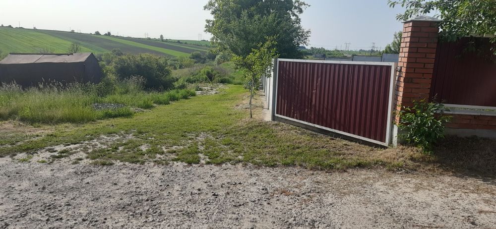 Земельна ділянка в с. Обарів