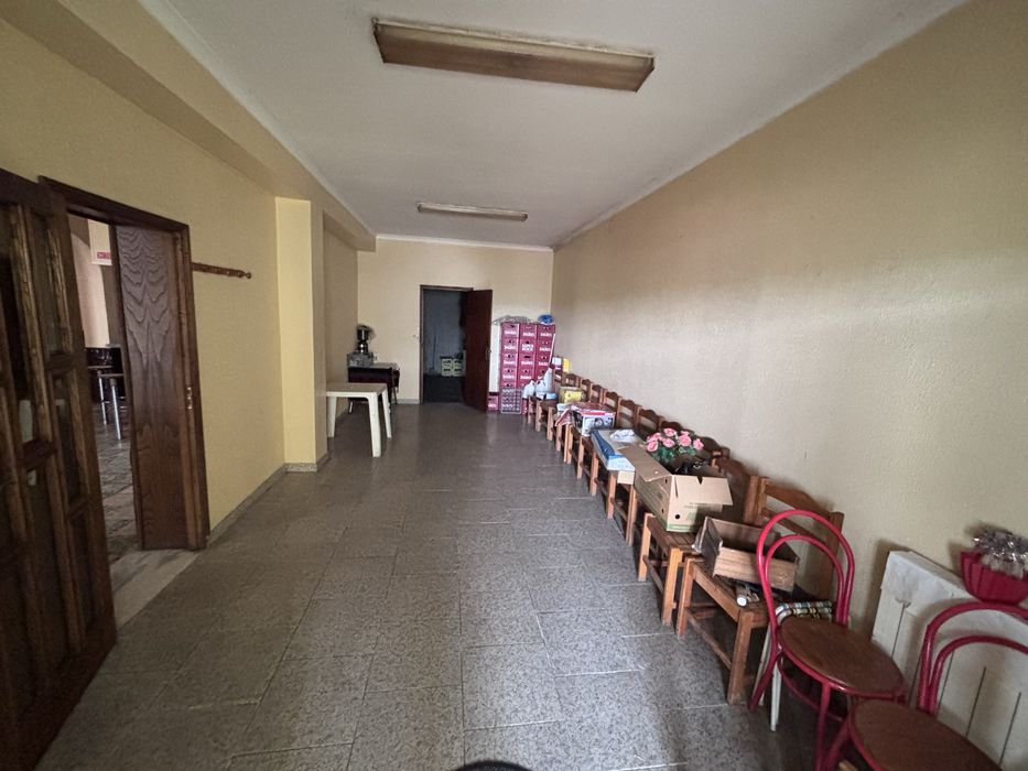 Casa com Restaurante + Vinha à Venda em Bragança – 2 andares, Garagem