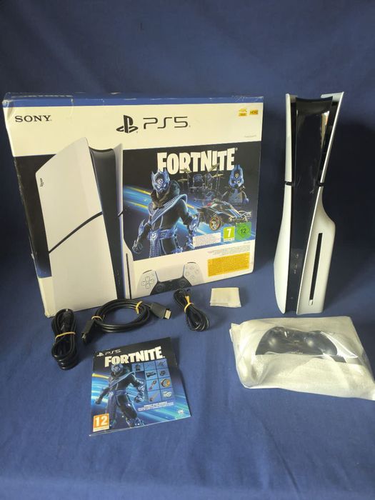 PS5 Slim Standard + jogo