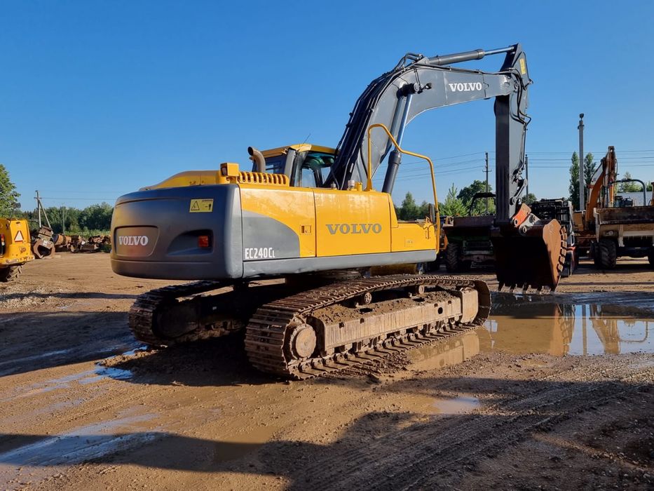 Продам экскаватор Volvo EC 240 LC , 2010 г.в