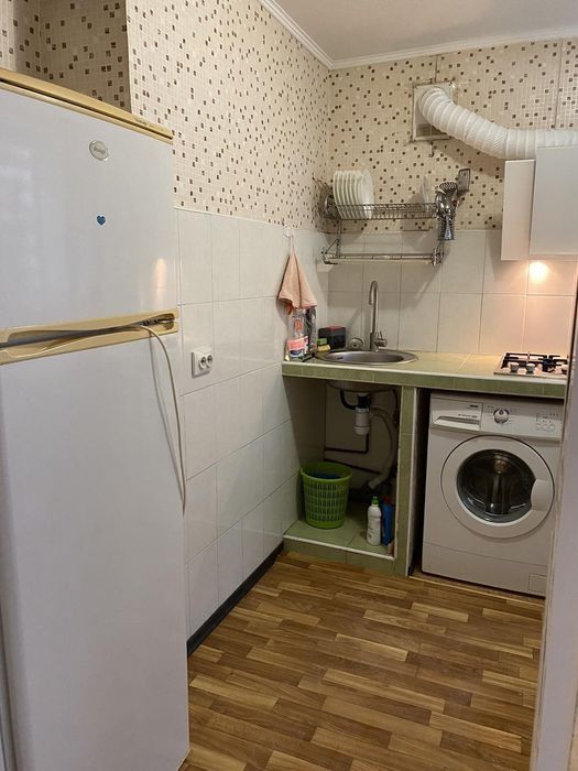 3 этаж. Газ. Улица Новодарницкая, 32.Продам 1 комн. кв.