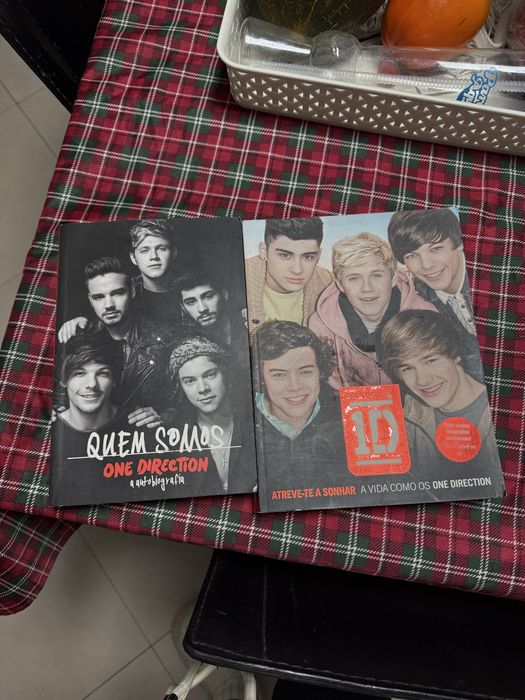 2 Livros One Direction como novos