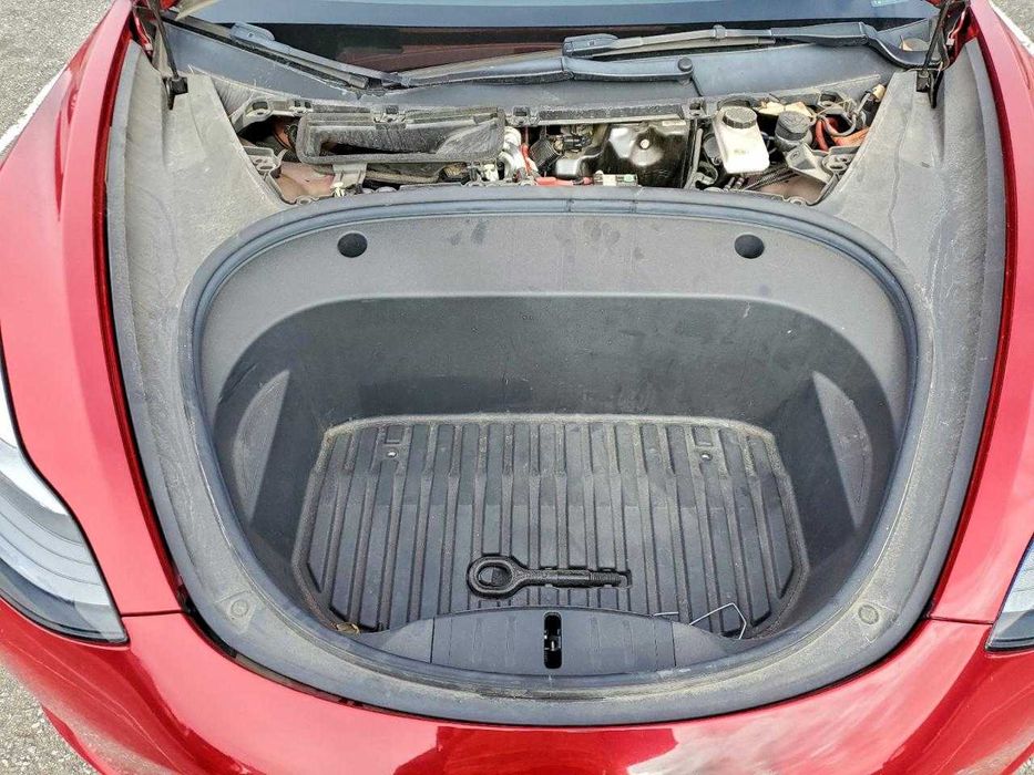 Tesla Model 3 2022 .