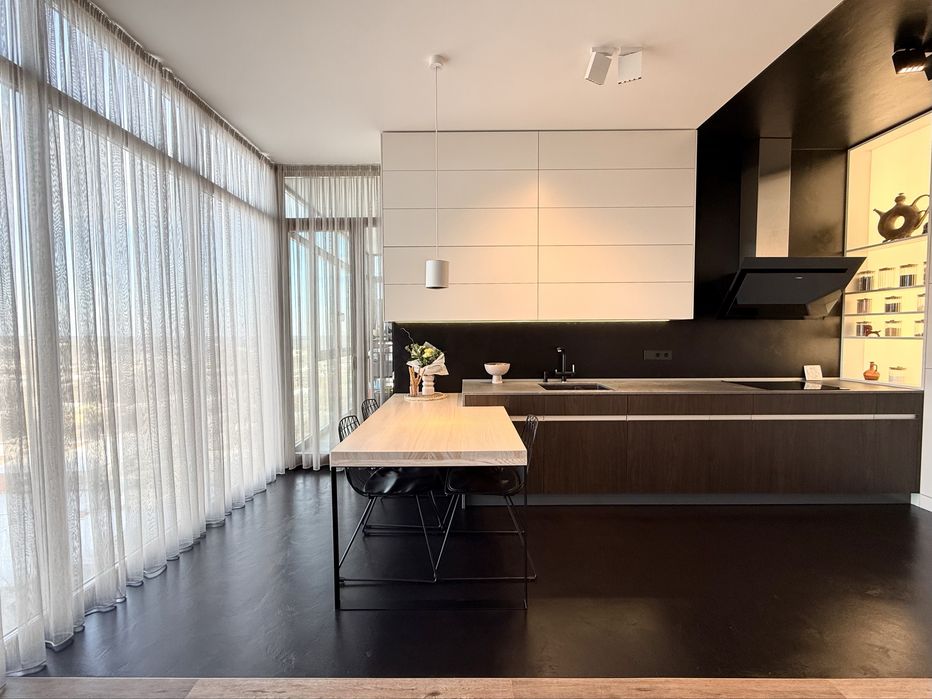 Унікальна пропозиція в Центрі міста. 127м2. Дизайнерський ремонт