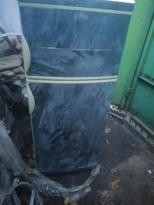 Холодильник Снайге, Индезит, Самсунг