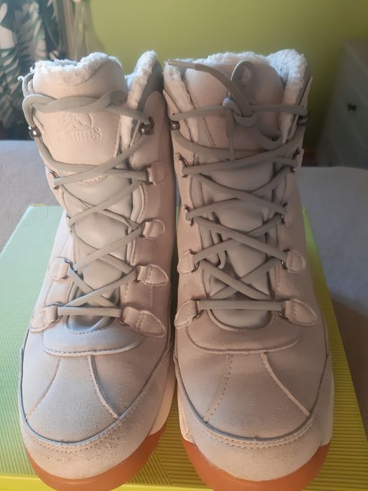 Kozaki śniegowce buty na zimę