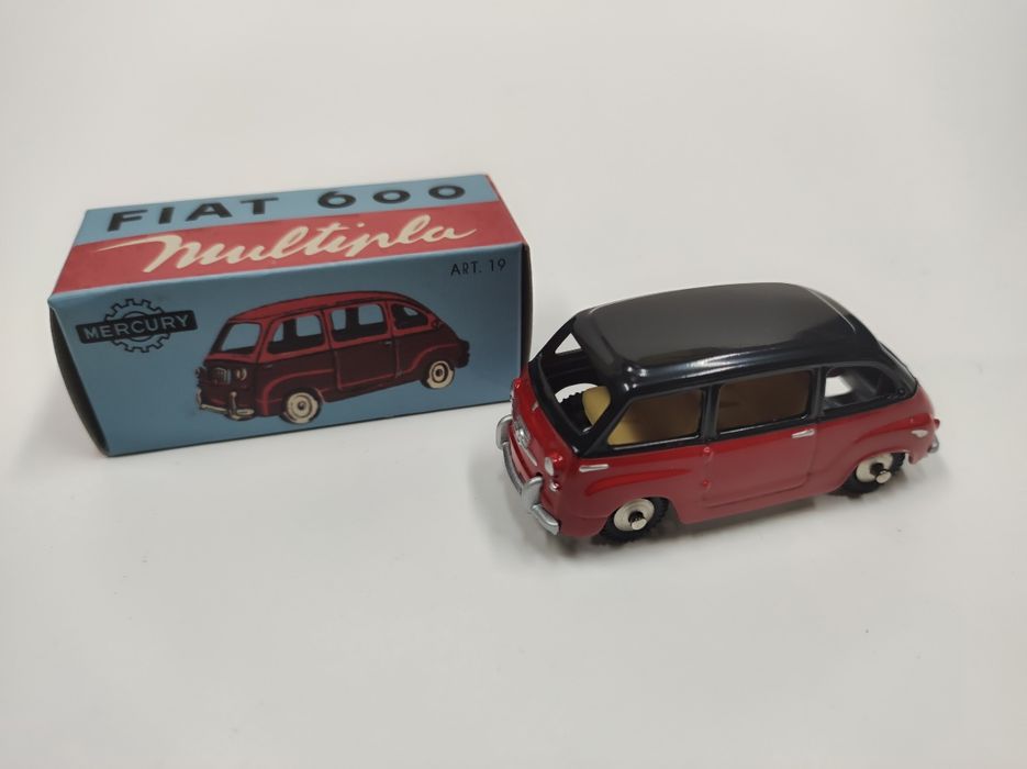 Miniatura Fiat 600 Multipla